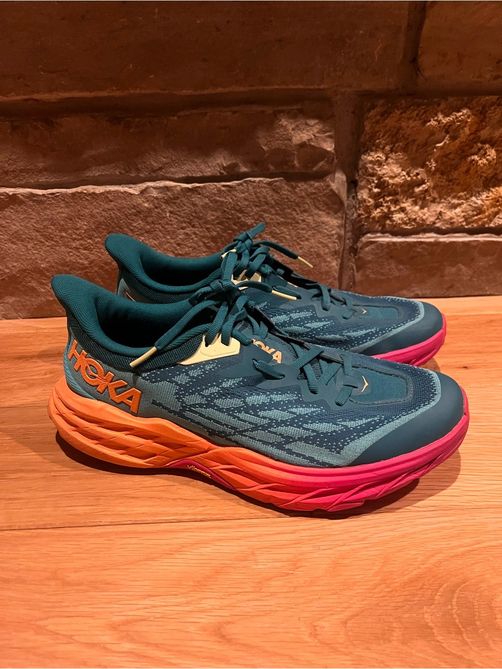 HOKA Women's Trail Running Sneakers Vibrant 532x19 v519 w234 Teal Pink Orange